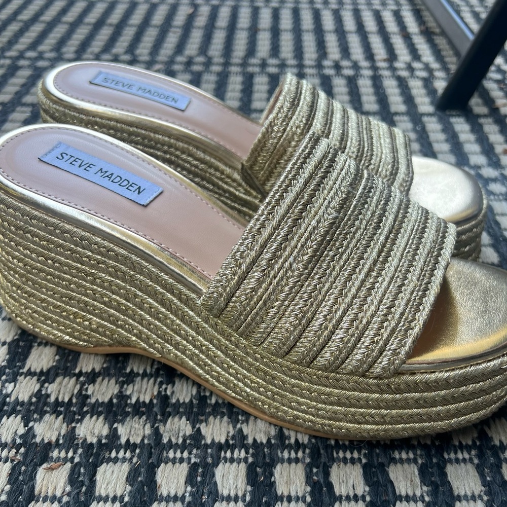 Steve Madden Metallic Gold Platform Slides